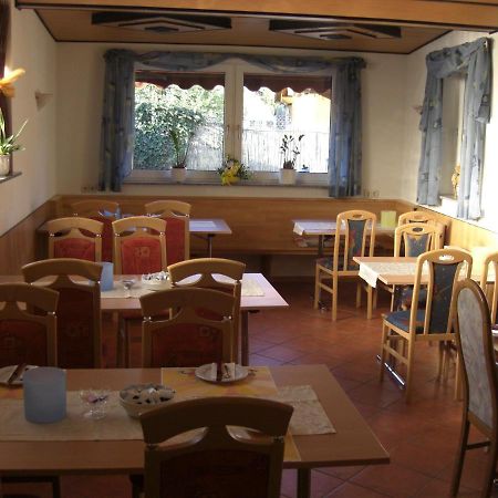 Gastehaus Stramka Hotel รูสท์ ภายนอก รูปภาพ